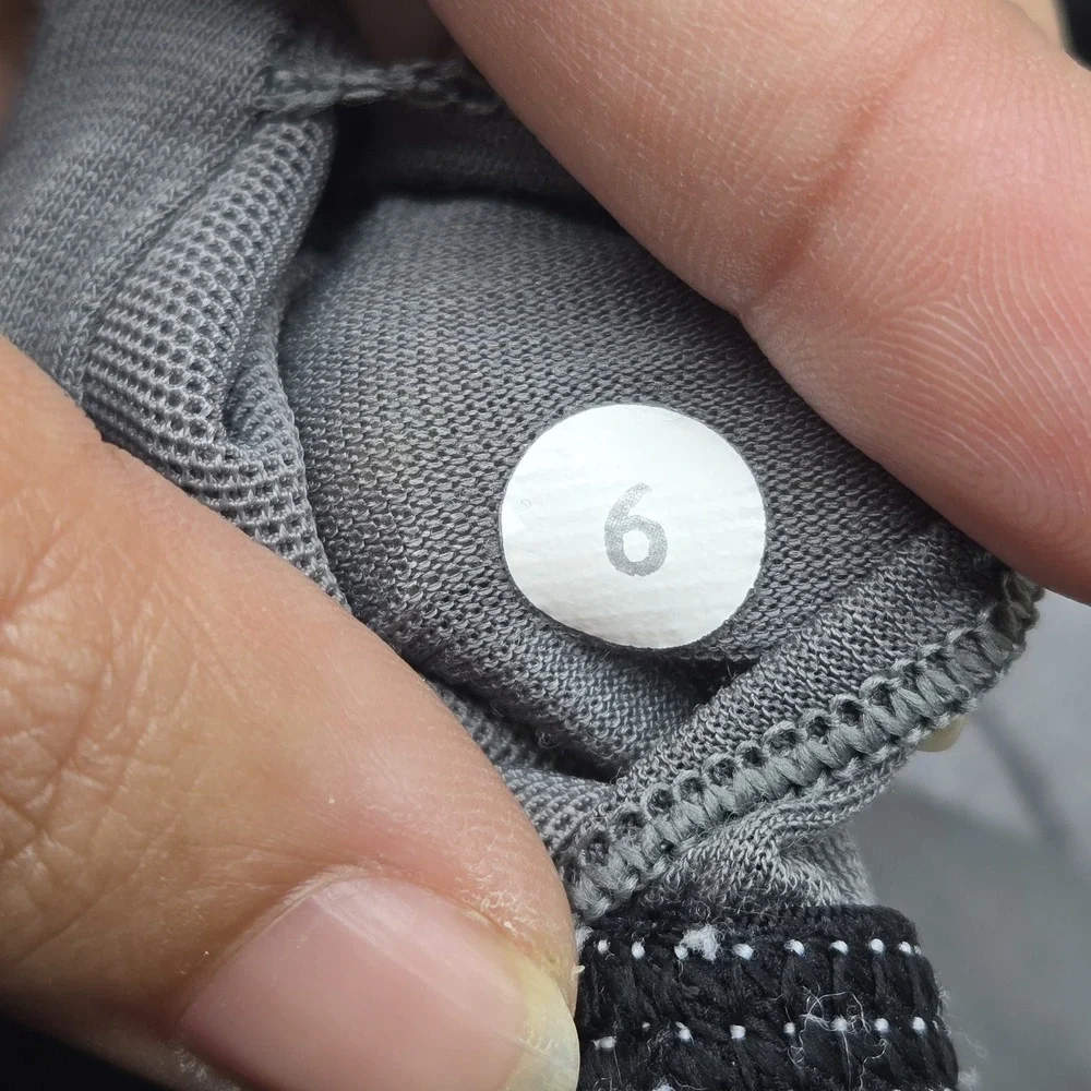 lululemon athletica ***stains item